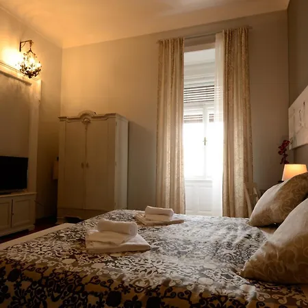 Residenza Degli Artisti - La Maison Vendégház 4*