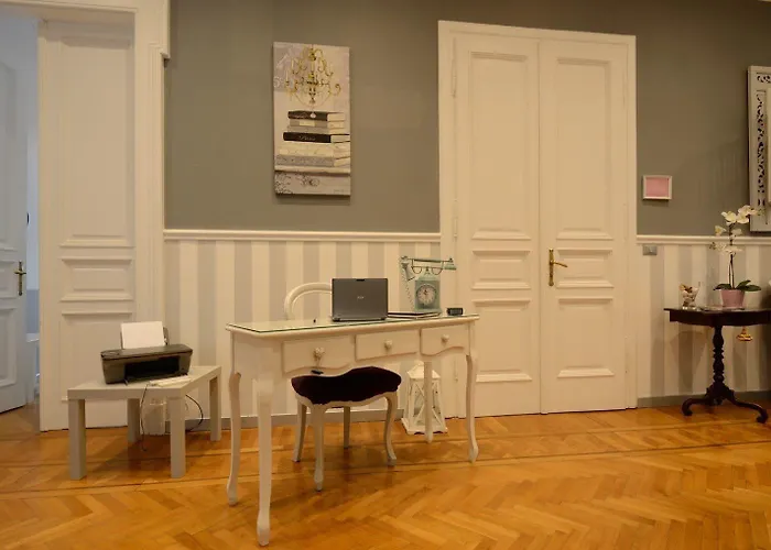 Le Cupole Di ゲストハウス 4*